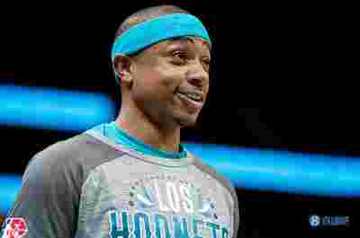 NBA常规赛：湖人逆转战胜勇士，勒布朗砍下30分