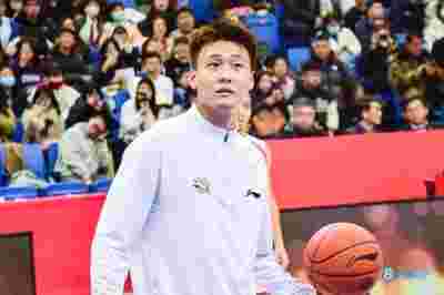 季后赛前瞻：各队阵容及战术分析