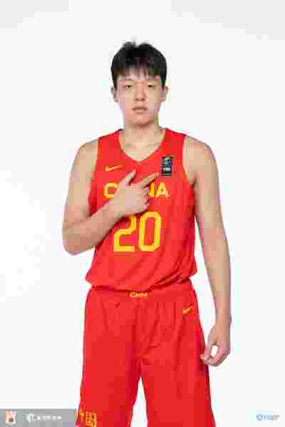 步行者迎来复苏，哈利伯顿表现突出