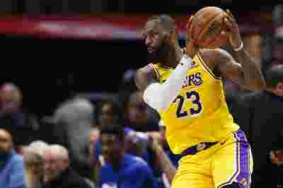 NBA季后赛：湖人击败勇士晋级西部决赛