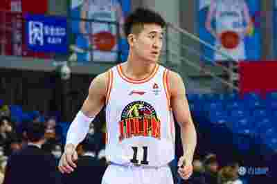 CBA季后赛：广东宏远逆转战胜辽宁飞豹