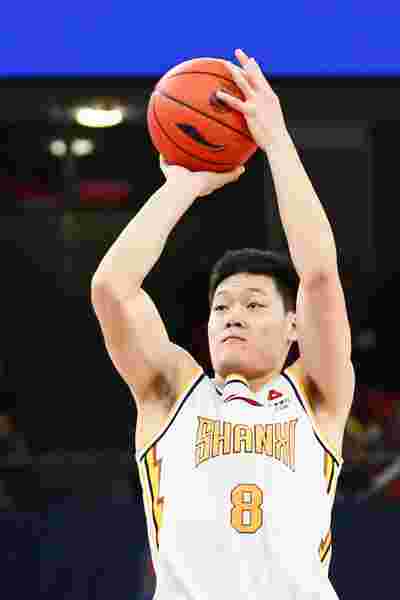 火力全开！张宁21中11砍全场最高39分外加8板4助 罚球14中13